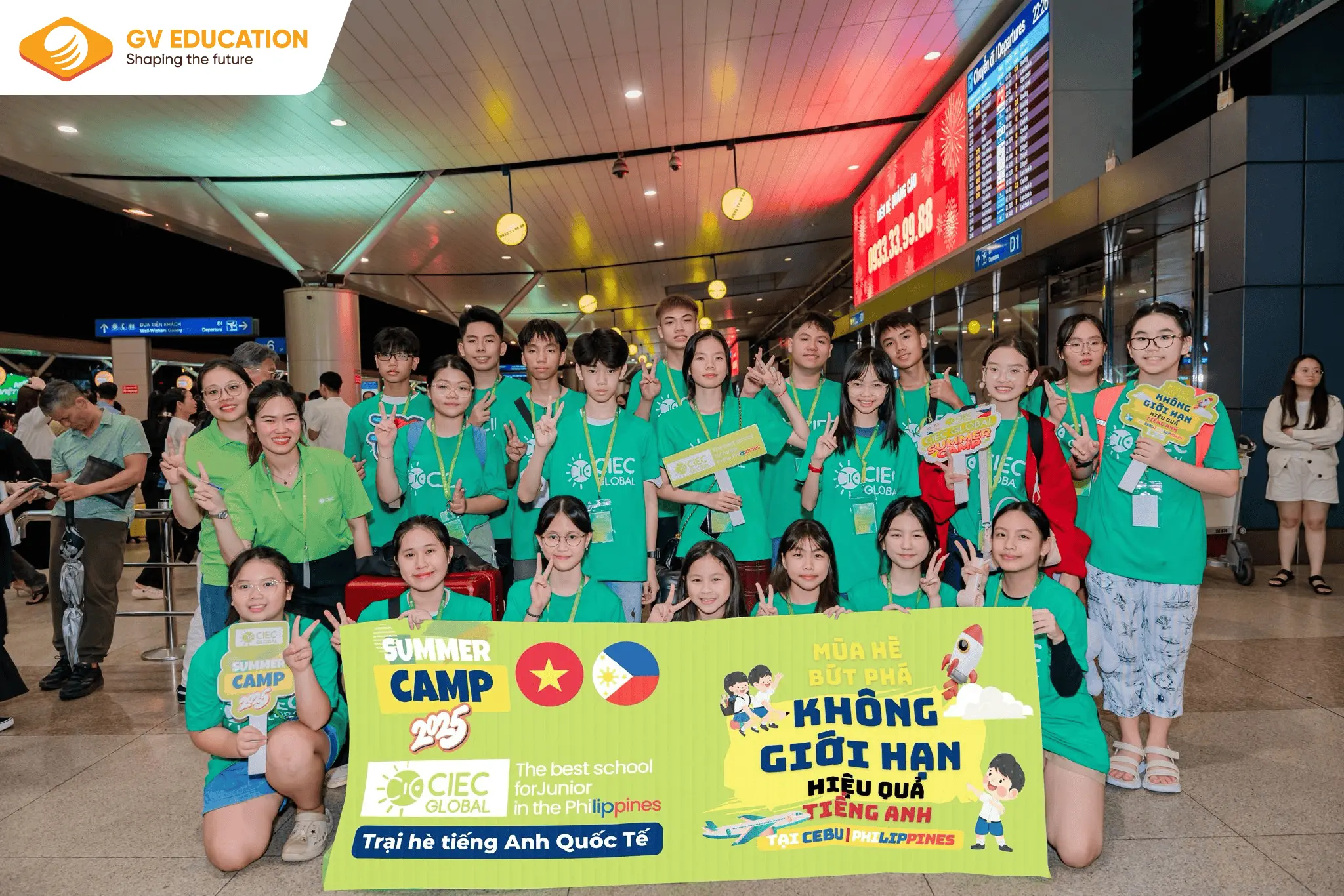 Đoàn học viên TP.HCM khởi hành thuận lợi đến trại hè quốc tế CIEC Philippines